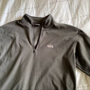 The North Face Men’s Quarter Zip Fleece